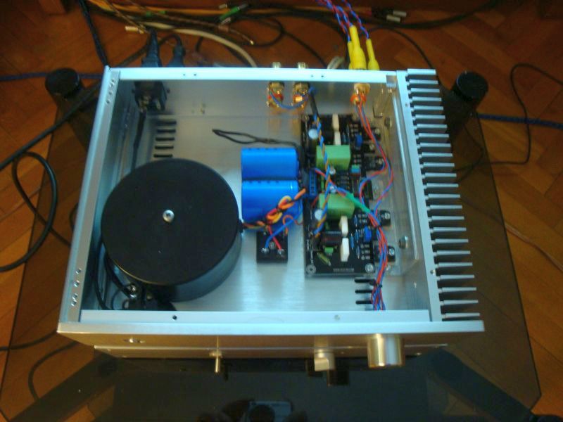 lm4702_1.jpg