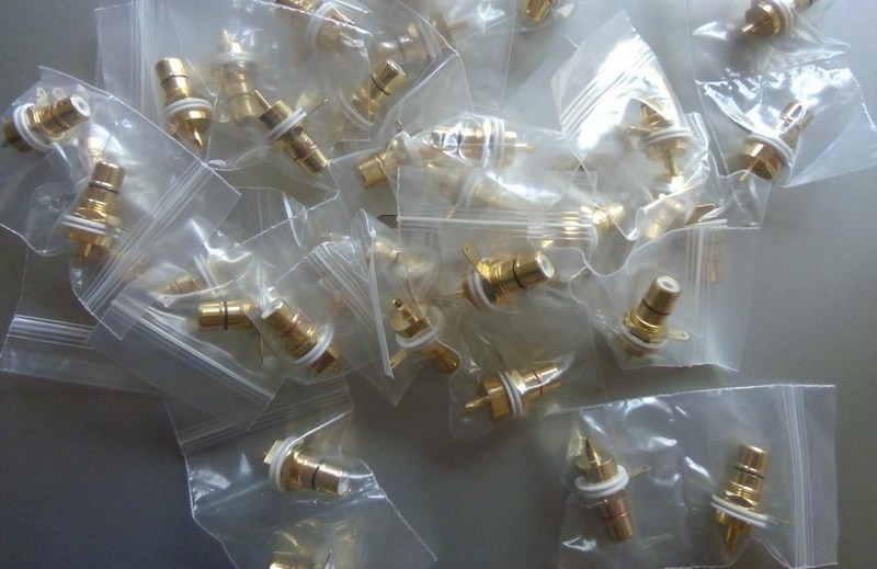 RCA_zenski_konektori_mala_slika_2.JPG